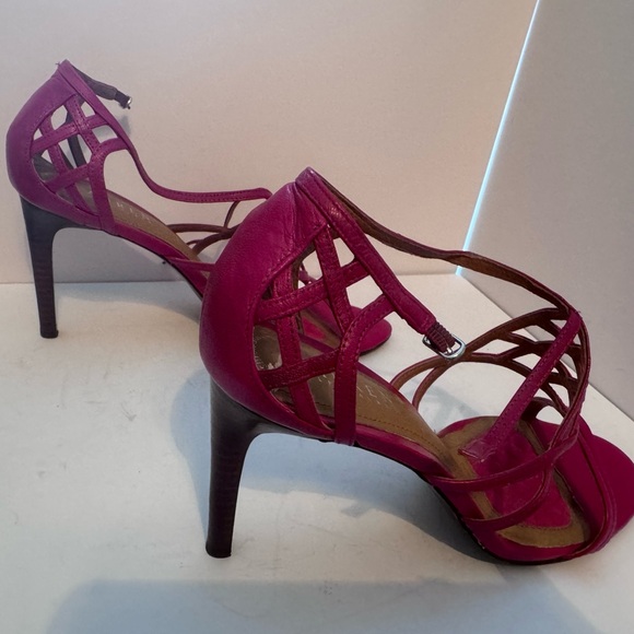 Size 9.5 Fuschia, Ralph Lauren heel. Never worn. 4 in heel - Picture 3 of 7